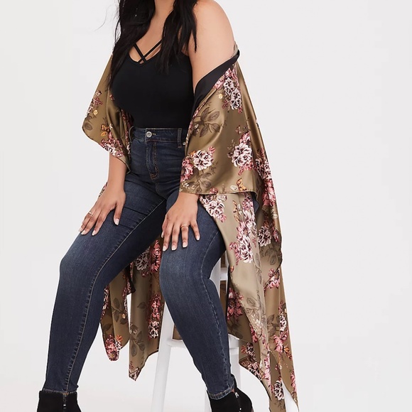 torrid Denim - EUC Torrid Mid Rise Skinny Jean Vintage Stretch Dark Wash Maui Size 26S 26 Short